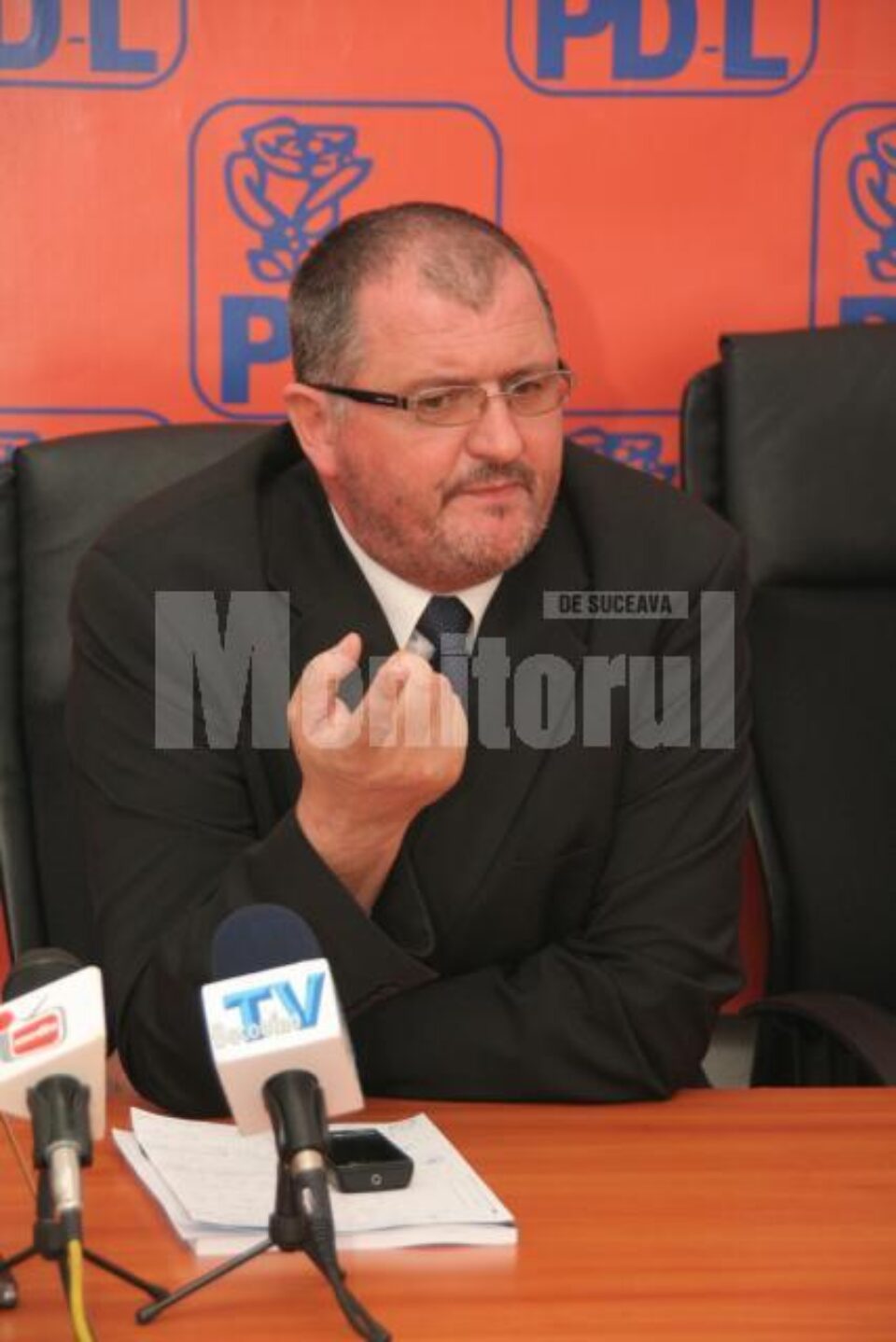 Orest Onofrei: „Același discurs, Cătălin Nechifor l-a scos din arhivă. În loc de Mîrza, Băncescu, Iordache, trece Cătălin Nechifor”