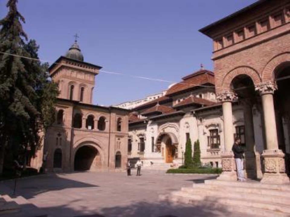 Reportaj: Mănăstirea Antim, o oază în pustiul Bucureștiului
