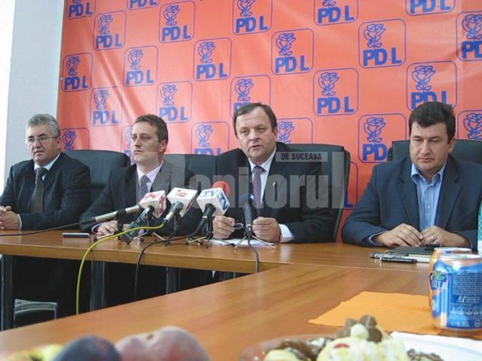 Achiziție: Flutur le-a luat liberalilor un deputat și pe primarul de Cîmpulung