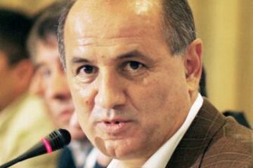 Copos se plânge că anul trecut s-au cheltuit mult prea ușor banii la Rapid