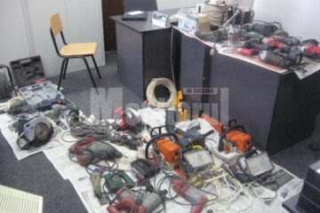 Sculele recuperate, adunate la poliție