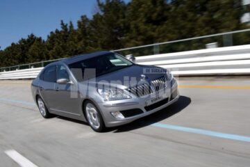Hyundai Equus limuzina care vrea să bată S-Klasse
