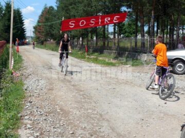 La Poiana Stampei: Festivalul Național „Flori de pe Dorna”