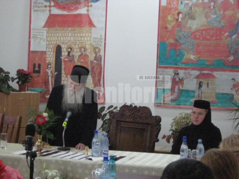 IPS Pimen alături de stavrofora Heruvima, stareța Mănăstirii, la simpozionul „Dragomirna si ctitorii ei”