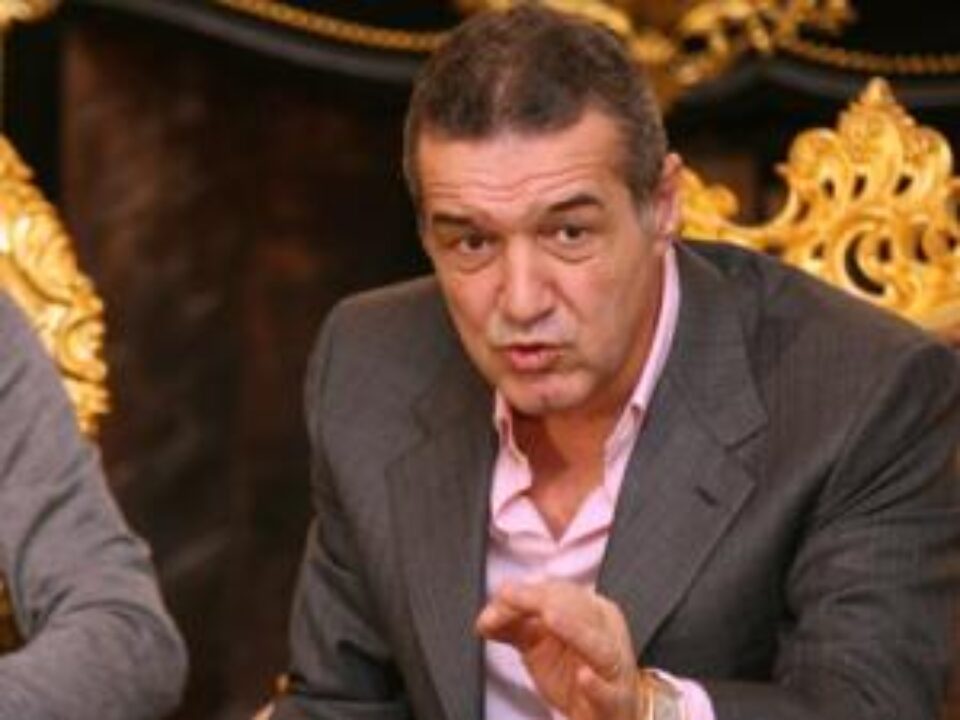 Gigi Becali: "Eu nu cred că este un război psihologic, cred că este o răzbunare, pentru că acel banner este foarte urât”. Foto: MEDIAFAX