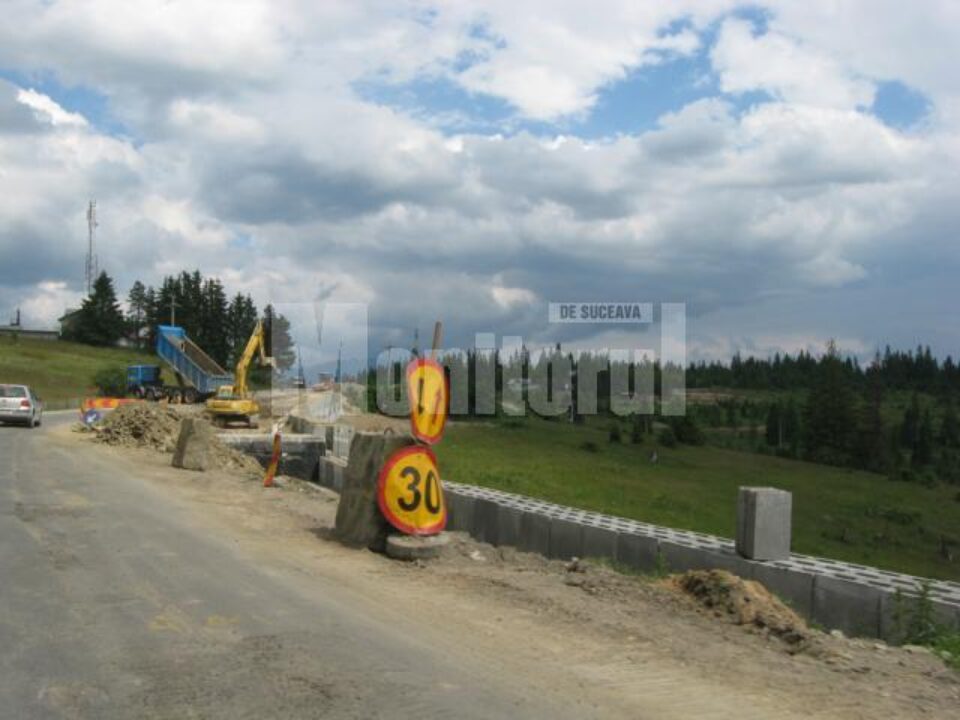 Reprezentanții firmelor care reabilitează DN 17 au anunțat că lucrările nu vor fi finalizate până la sfârșitul acestui an
