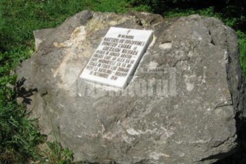 Piatra mormântului simbolic al eroismului bucovinean Piatra mormântului simbolic al eroismului bucovinean