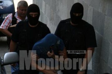 Escortați de mascați ai Jandarmeriei, 18 indivizi au fost aduși în fața procurorilor DIICOT
