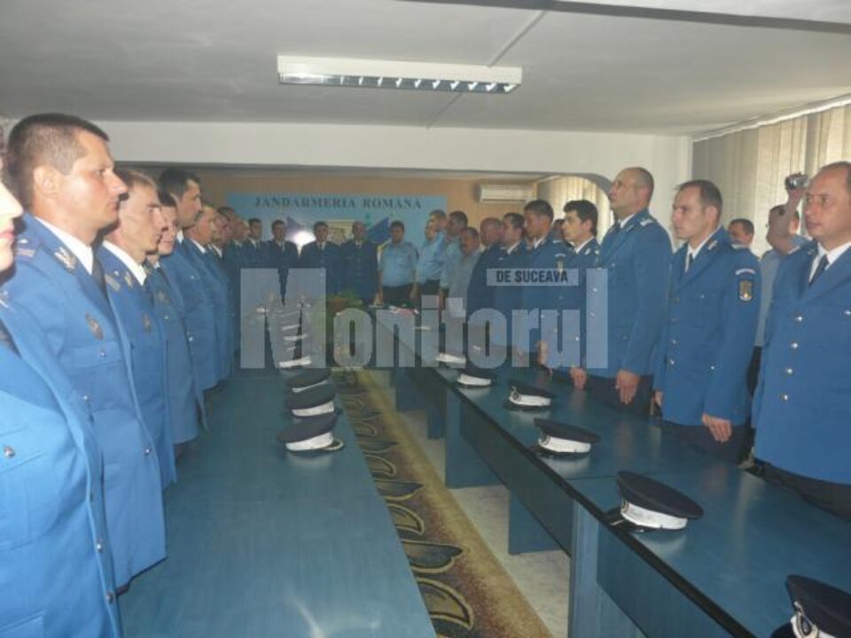 Ceremonial: 33 de jandarmi, avansați în grad