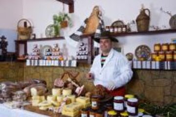 Bucate tradiționale: Casa Regală a Marii Britanii, abonată la cârnații tradiționali din Bucovina
