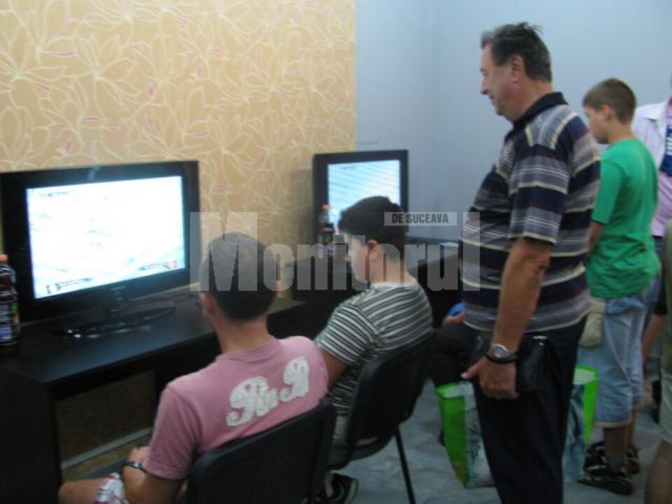 Competiție FIFA: Peste șase ore de fotbal virtual, pentru premii în bani