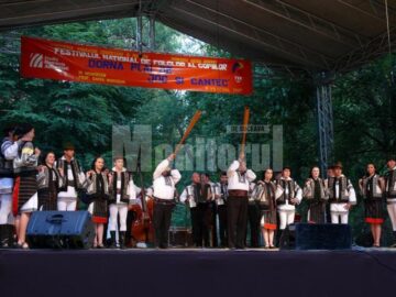 Manifestare: Festivalul Național de Folclor al Copiilor „Dorna, plai de joc și cântec”