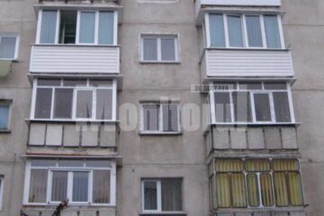 Blocurile reabilitate termic vor avea obligatoriu balcoanele închise