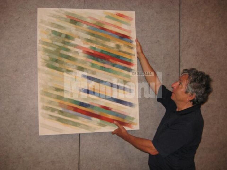 Manfred Jacob Vogt panotând expoziția de la Suceava