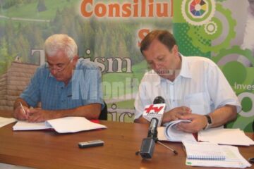 Infrastructură: CJ Suceava a semnat contractul pentru modernizarea drumului Pojorâta - Rarău