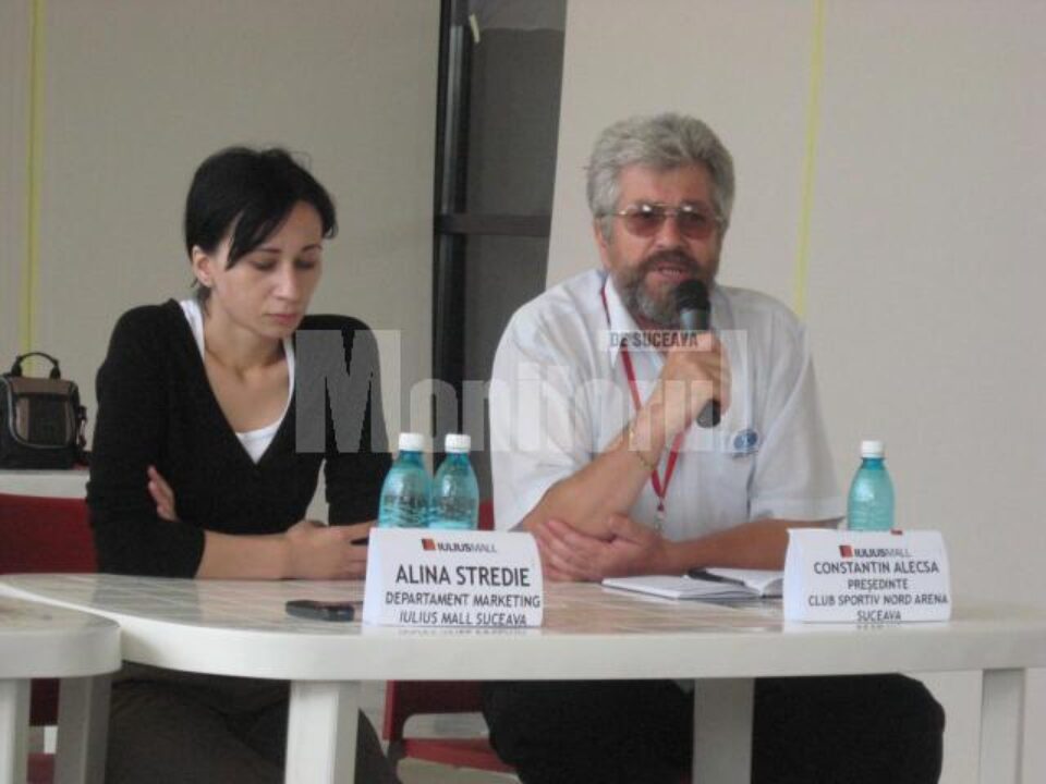 Alina Stredie, Departament Marketing Iulius Mall Suceava, și Constantin Alecsa, președinte Club Sportiv Nord Arena Suceava