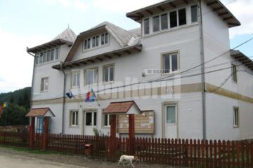Sediul Primăriei și Poliției Izvoarele Sucevei