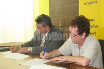 Noi membri: Fostul director de la „Rulmentul” și fostul consilier județean Dan Strutinschi au semnat adeziunea la PNL