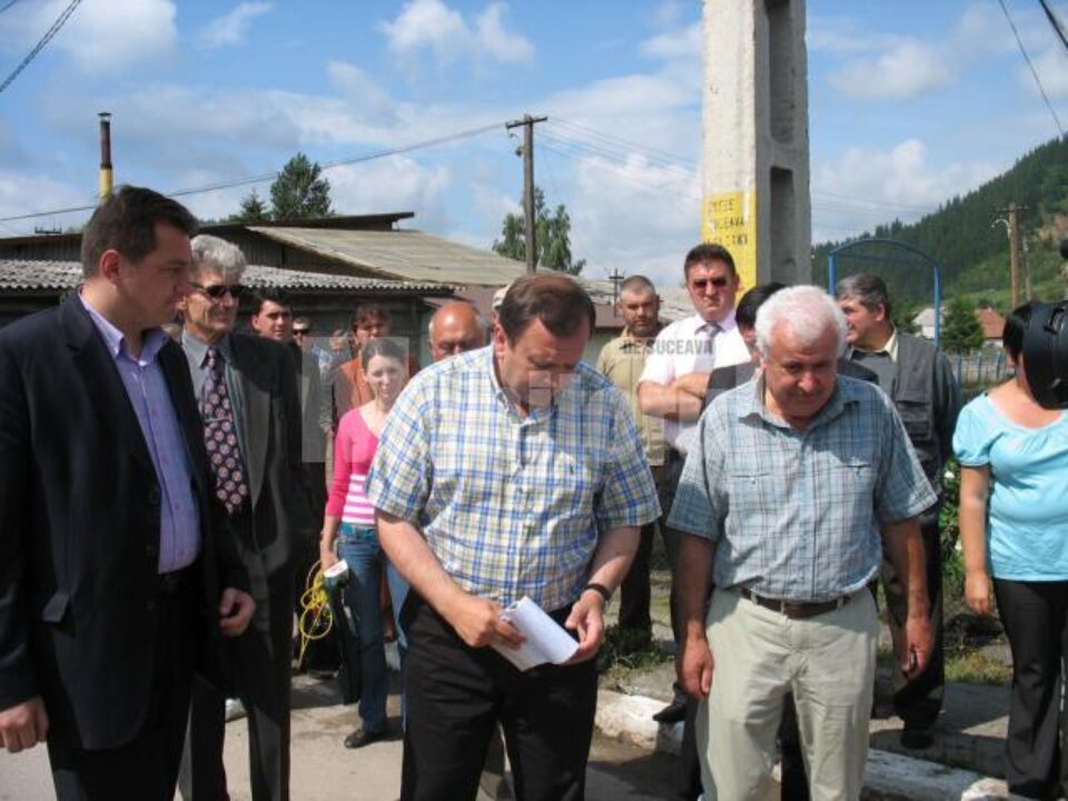 Președintele Consiliului Județean Suceava, Gheorghe Flutur, a fost prezent la începerea lucrărilor
