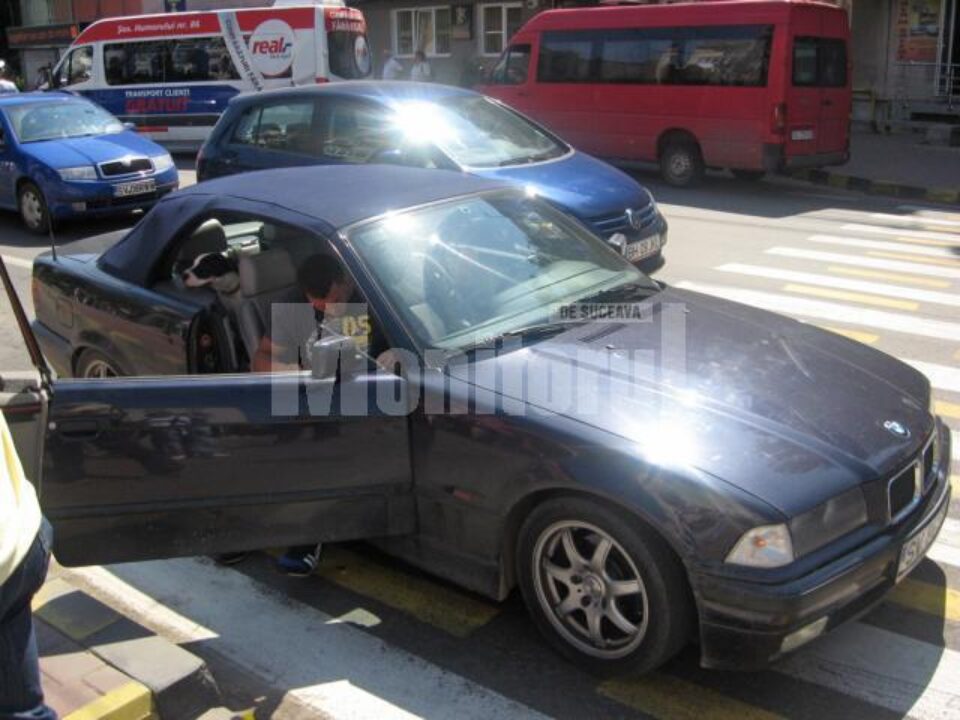 Tânărul implicat în accident nu a acordat prioritate de trecere, a stabilit poliția