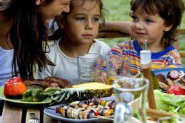 Comportamentele alimentare ale copiilor, influențate de relațiile sociale