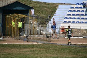 Fotbal Club Cetatea: Primul meci pe Areni, prima înfrângere