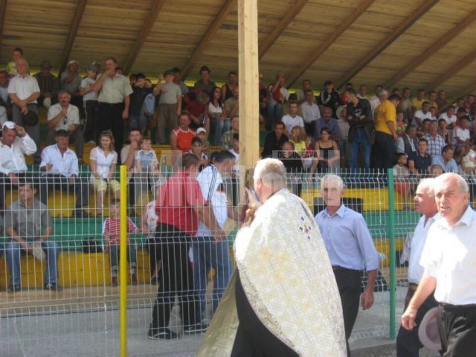 Sfințirea tribunelor