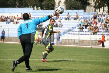 Fotbal Club Cetatea: Primul meci pe Areni, prima înfrângere
