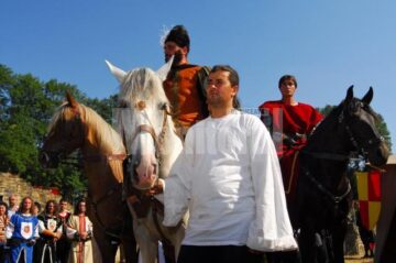 Scene de istorie: Călătorie în trecut, printre domnițe și cavaleri, la Curtea lui Ștefan cel Mare