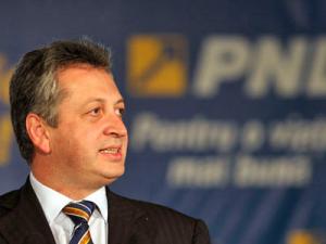 Relu Fenechiu: "Vă pot spune cu siguranță că moțiunea de cenzură va exista” Foto: MEDIAFAX