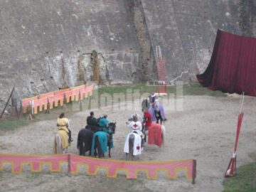 Poveste medievală: Turnirul cavalerilor