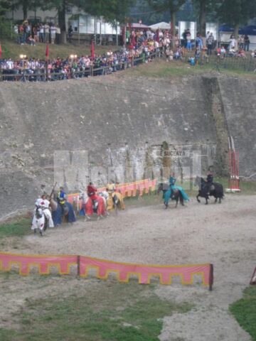 Poveste medievală: Turnirul cavalerilor