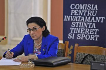 Ecaterina Andronescu: „Mă întâlnesc cu mulți profesori și toți recuză teza cu subiect unic" Foto: MEDIAFAX