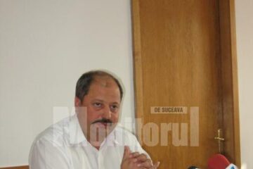 Petru Carcalete: „În zeci de unități școlare s-au început lucrări de reconstrucție, reabilitare sau de reparații capitale și toate au fost întrerupte din cauză că nu mai sunt bani”