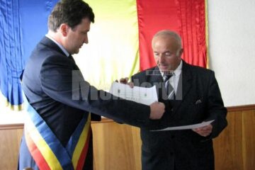 Primarul Gabriel Constantin Șerban și colecționarul Ion Grămadă