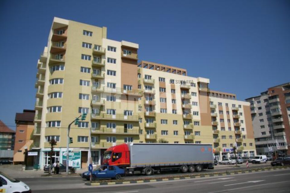 Cele trei blocuri nu sunt gata nici măcar la un an de la data anunțată pentru finalizarea lucrărilor