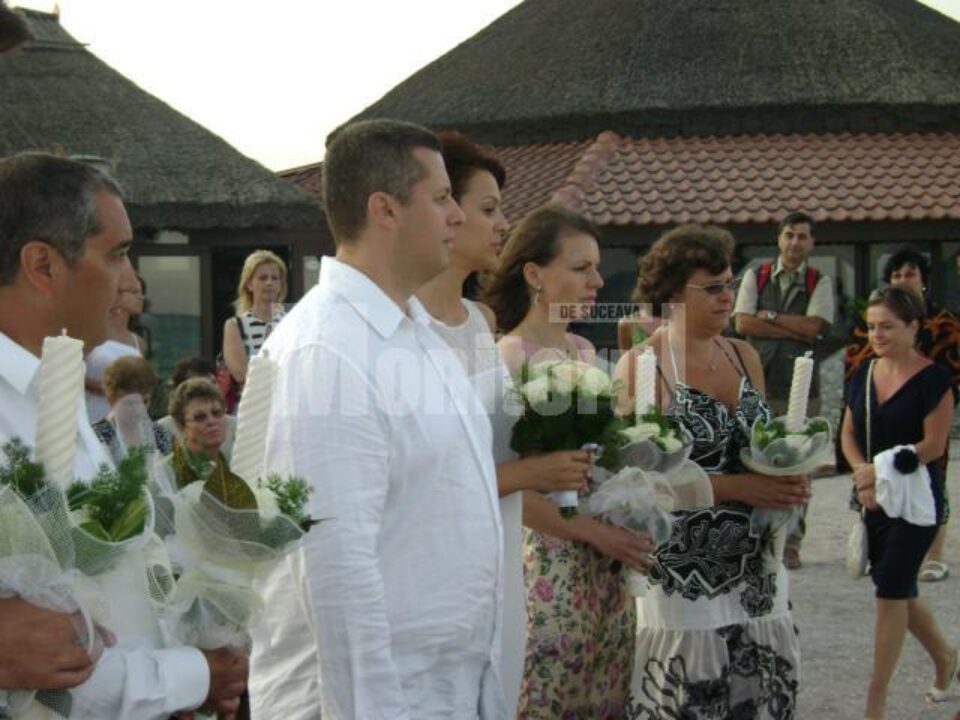 Moment festiv: Adriana Pădureț s-a căsătorit la țărmul mării