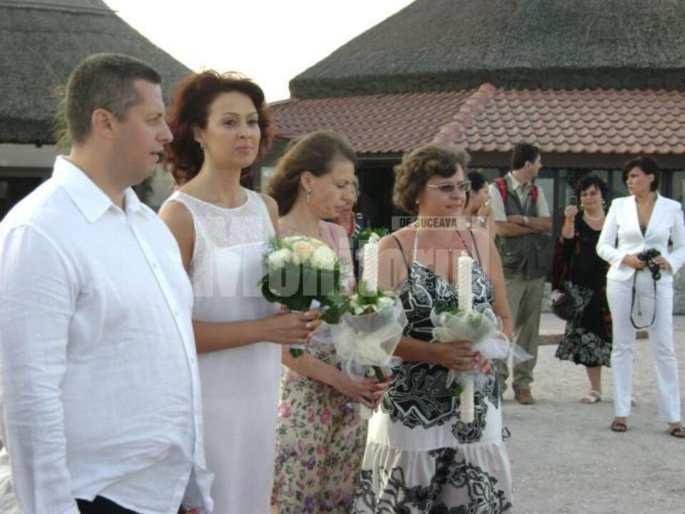 Moment festiv: Adriana Pădureț s-a căsătorit la țărmul mării