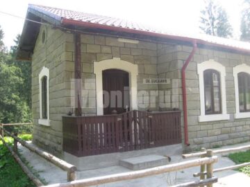 Pod metalic și canton, construite de italieni la Mălini