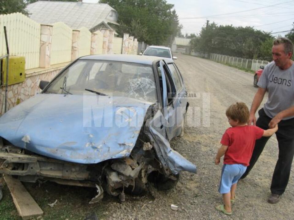 Vitezomania: A pus cu mașina la pământ un gard metalic