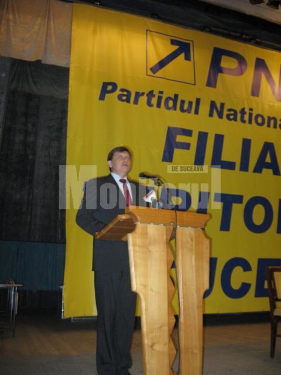 Antonescu: PNL nu va accepta traseiștii care aleargă după funcții