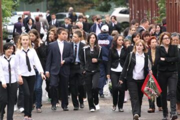 Școala începe luni cu noi evaluări la a VIII-a și bacalaureat cu mai puține probe. Foto: MEDIAFAX