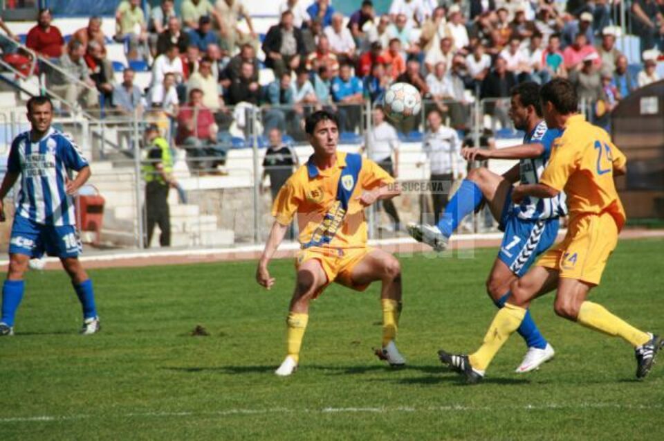 Apetri și Tomaz au fost cei mai buni jucători ai Cetății în partida cu Petrolul Apetri și Tomaz au fost cei mai buni jucători ai Cetății în partida cu Petrolul