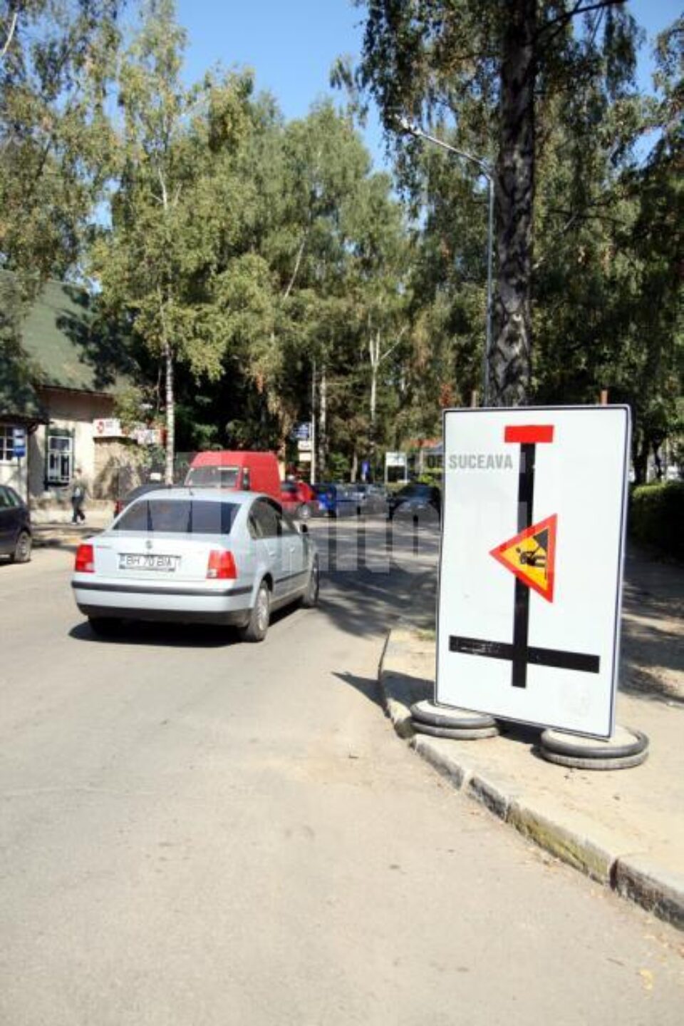 Bătaie de joc: Semnalizările rutiere sporesc haosul din trafic
