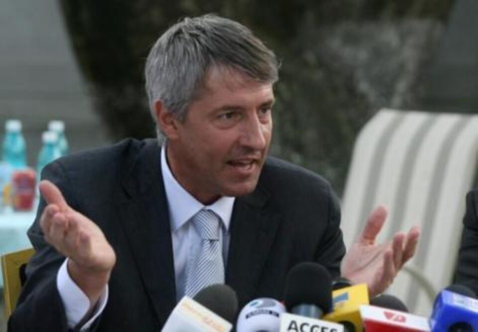 Bergodi nu știe încă dacă i-a fost reziliat contractul de muncă