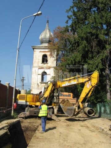 Agresarea patrimoniului - Turnul Roșu