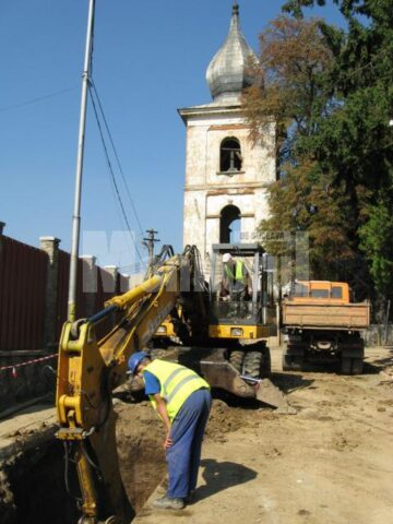Agresarea patrimoniului - Turnul Roșu