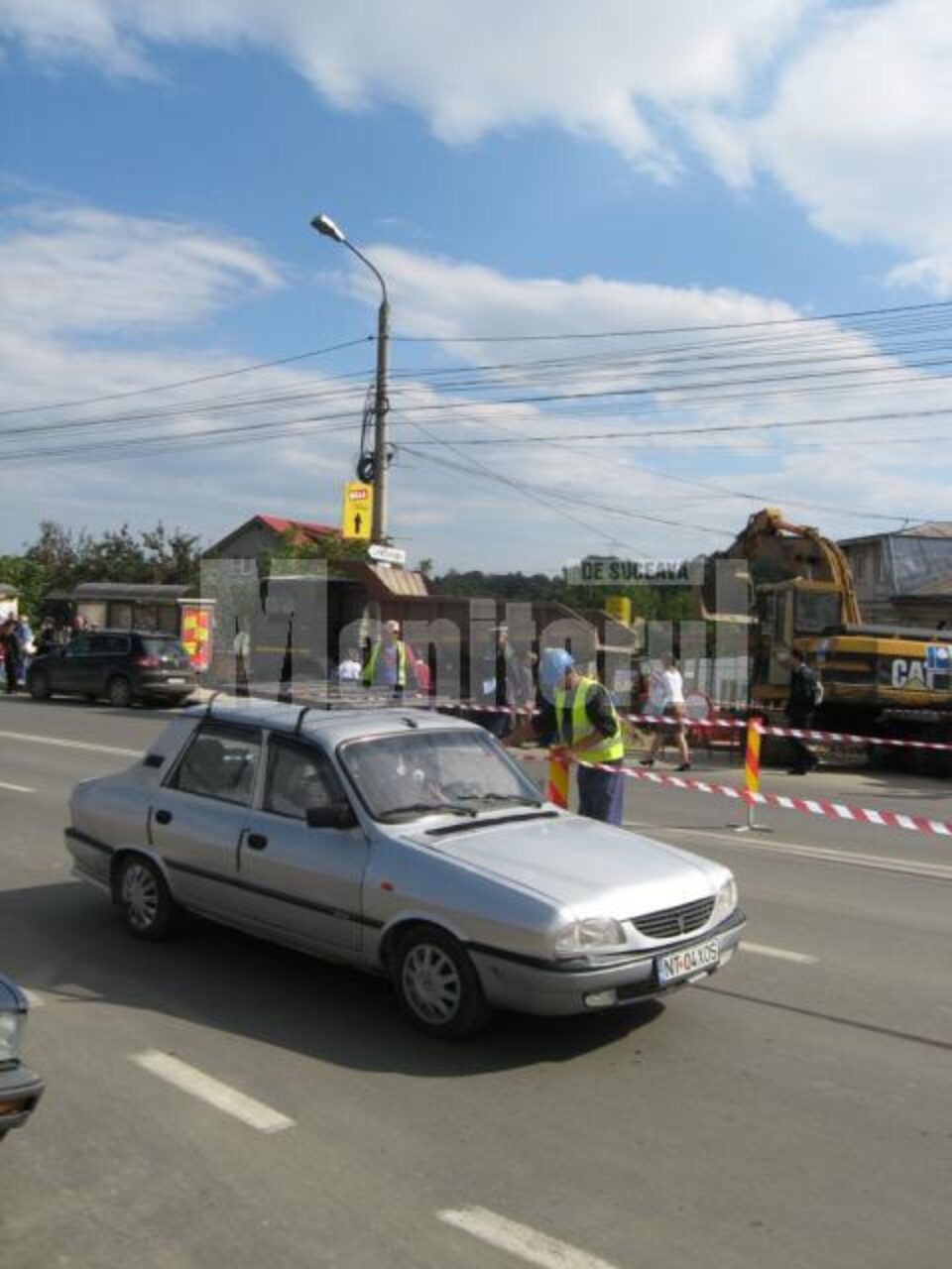 În centrul Sucevei, din patru benzi de circulație, au mai rămas deschise doar două