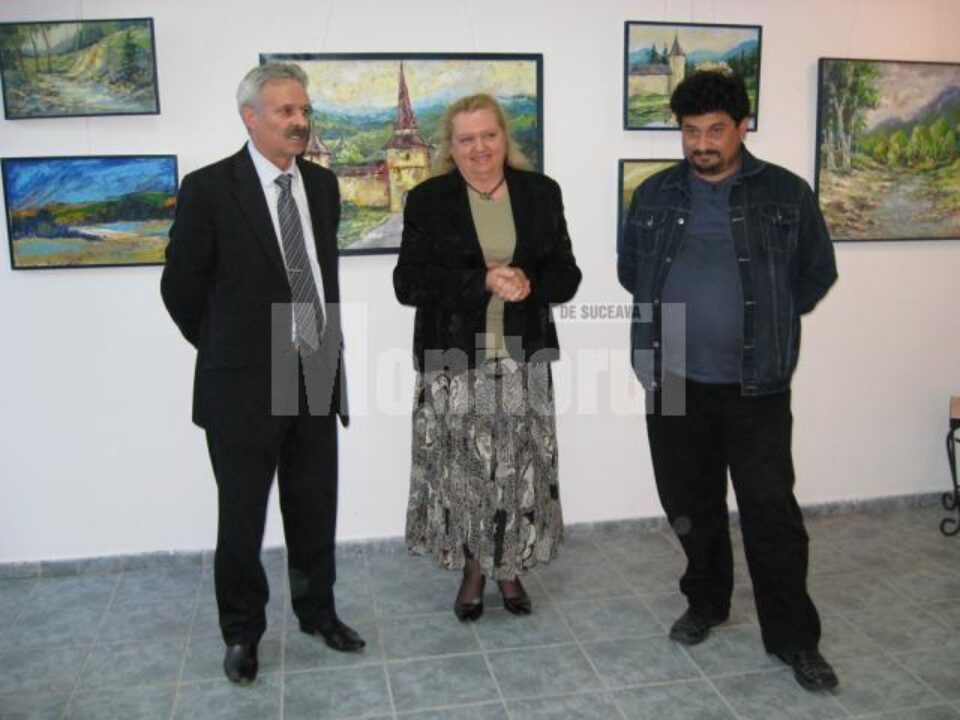 Anghel Vasile Siminiuc, Lucia Pușcașu și Emil Ursu la vernisaj