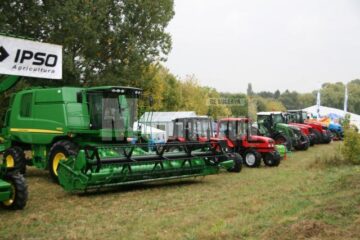 Eveniment: „Zilele Agricultorului”, debut sub semnul ploii